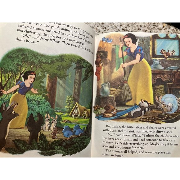 Walt Disneys Snow White And The Seven Dwarfs Little Golden Book 1984 Edition - Picture 11 of 15